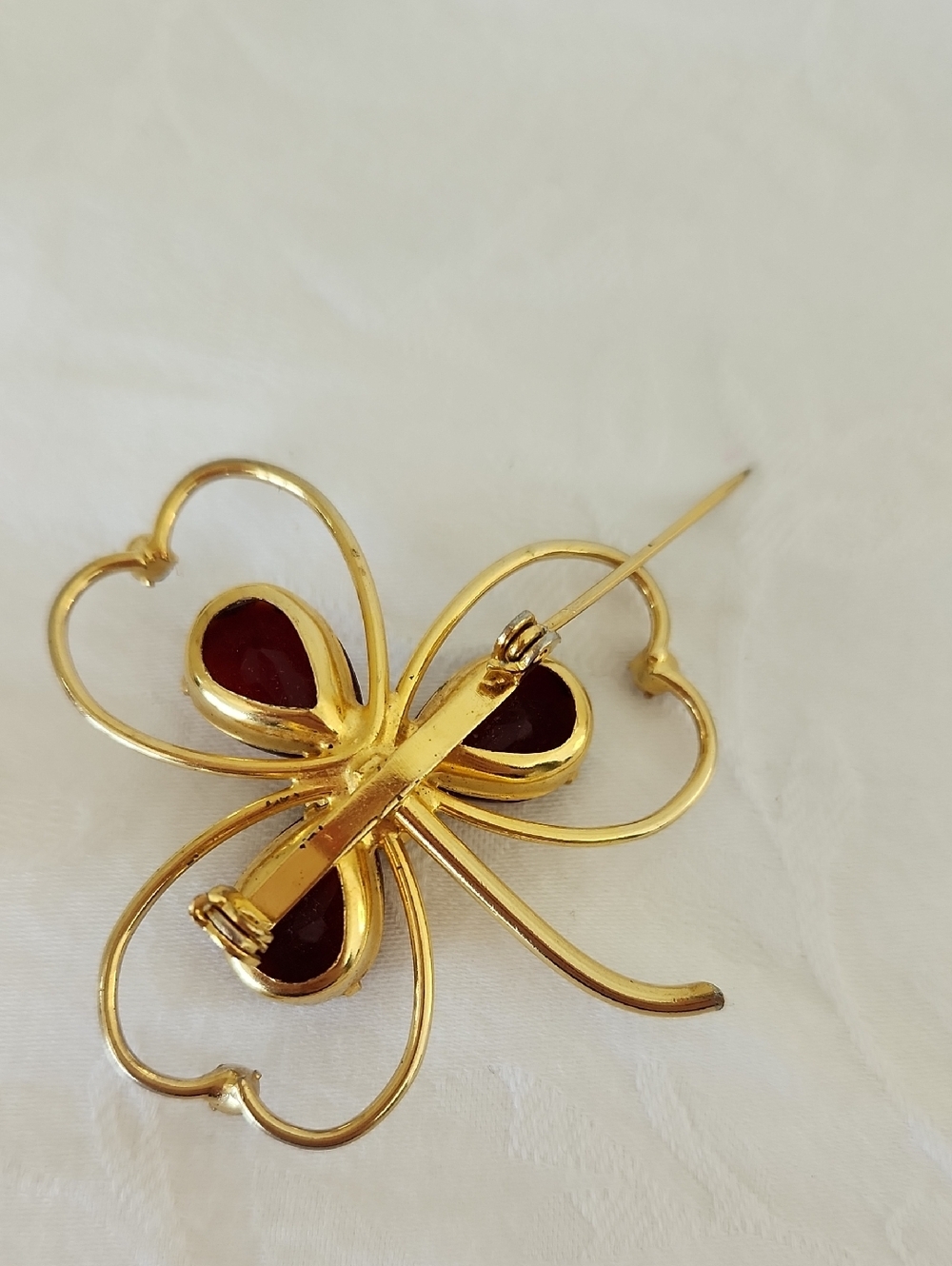 Clover Red Rhinestone Brooch Pin - Picture 3 of 5